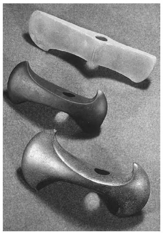 Characteristic battle-axes reminiscent of boats belonging to the Boat-Axe subgroup of the Corded Ware culture.
